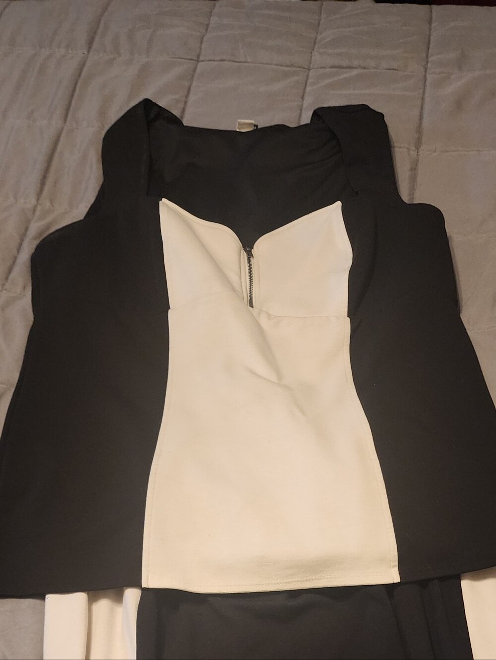 torrid Black and White Colorblock Sleeveless Top